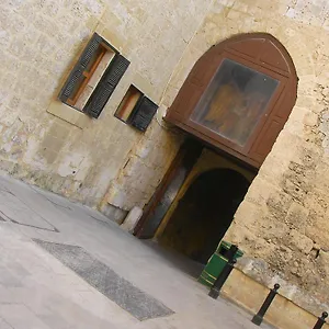 Apartment Guard Tower, Mdina